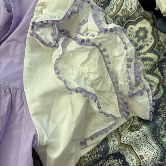 Lavender Top with Ruffled Sleeves - Picture 2 of 3